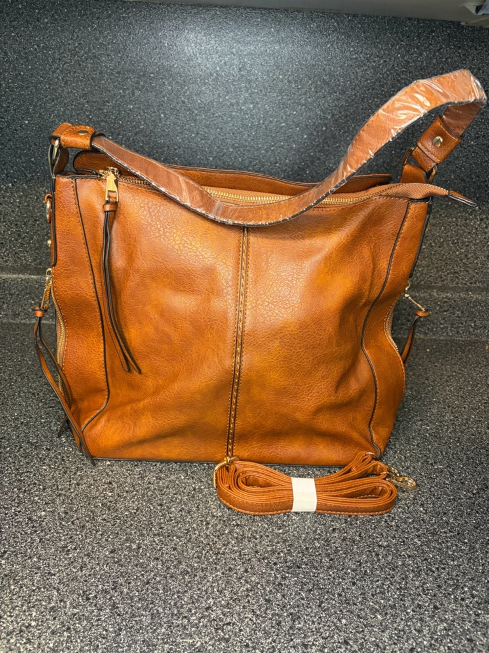 New Flux Leather Shoulder Bag with Removable Strap